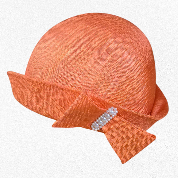 1920s Vintage Orange Cloche Hat Elegant Woven Pearl Bow Rolled Brim Veil Accent - Picture 1 of 9